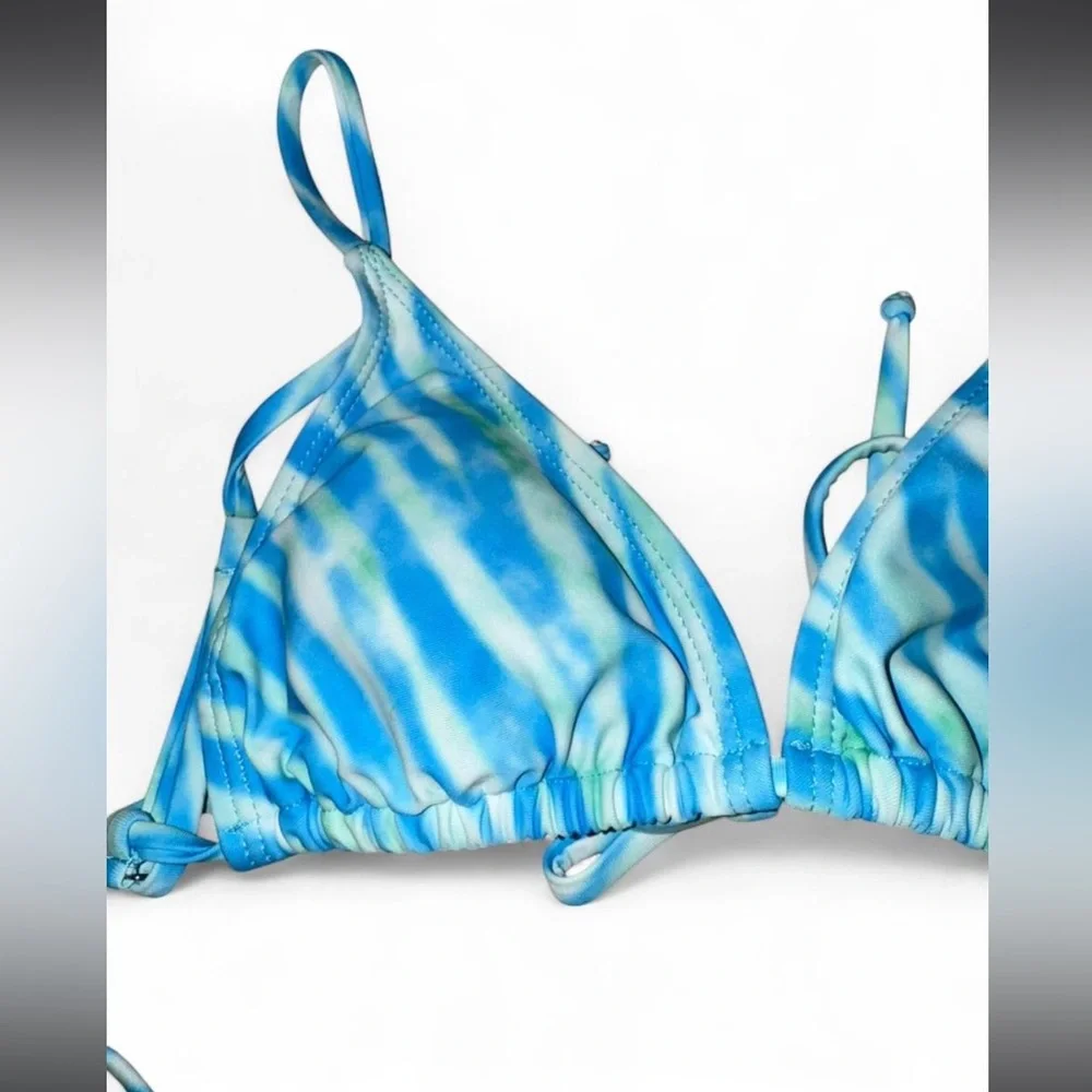 Bikini Set - Picture 2 of 3